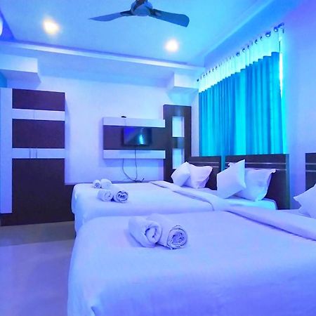 Hotel Railview Residency à Alappuzha Extérieur photo