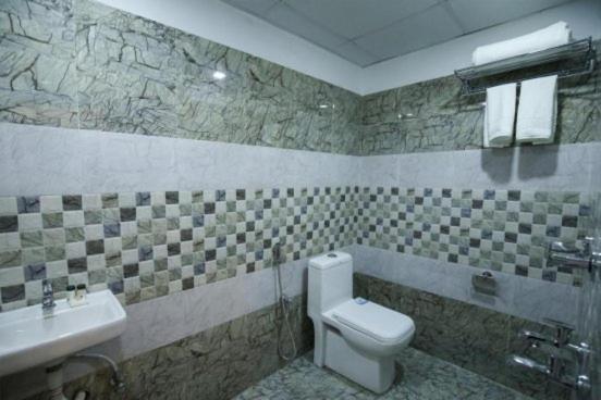 Hotel Railview Residency à Alappuzha Extérieur photo