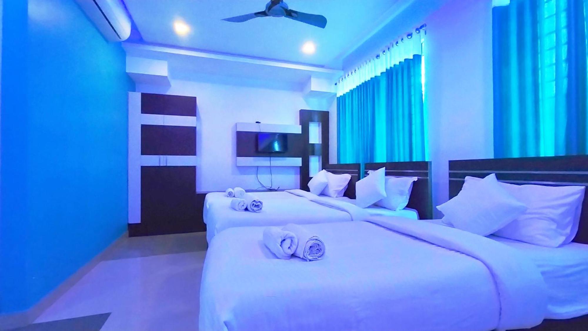 Hotel Railview Residency à Alappuzha Extérieur photo