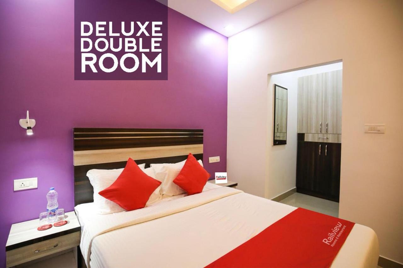 Hotel Railview Residency à Alappuzha Extérieur photo